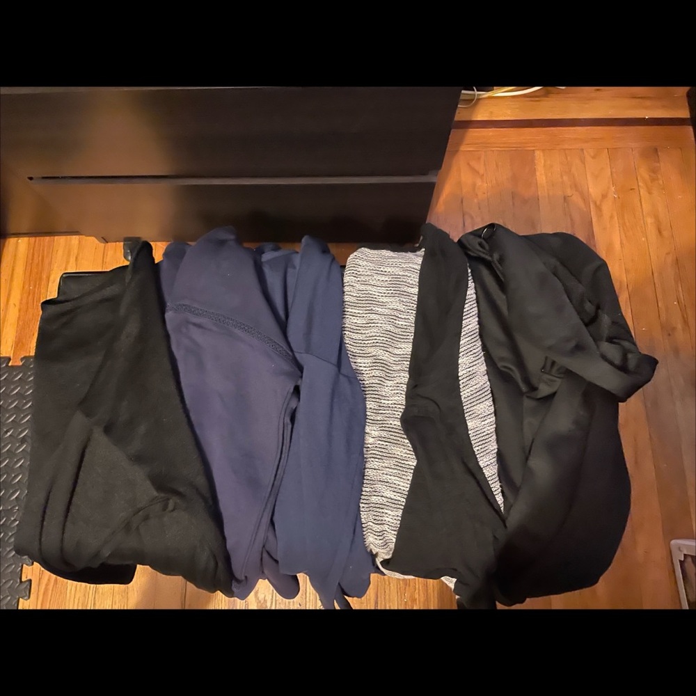 Bundle of 5 sweaters size xl/1xl